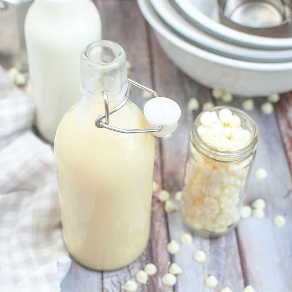 Breakfast White Chocolate Sauce Topping