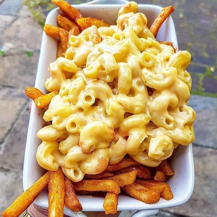 Loaded Mac n' Cheese Fries Builder