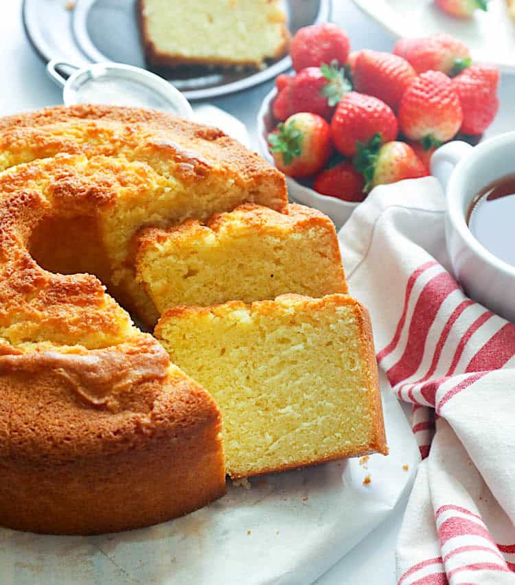 Classic Old Fashioned Pound Cake