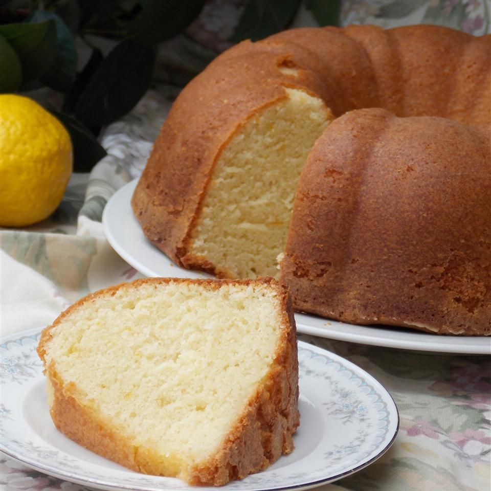 Classic Old Fashioned Pound Cake