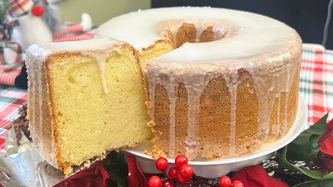 Mile High Sour Cream Pound Cake (Catering Size)