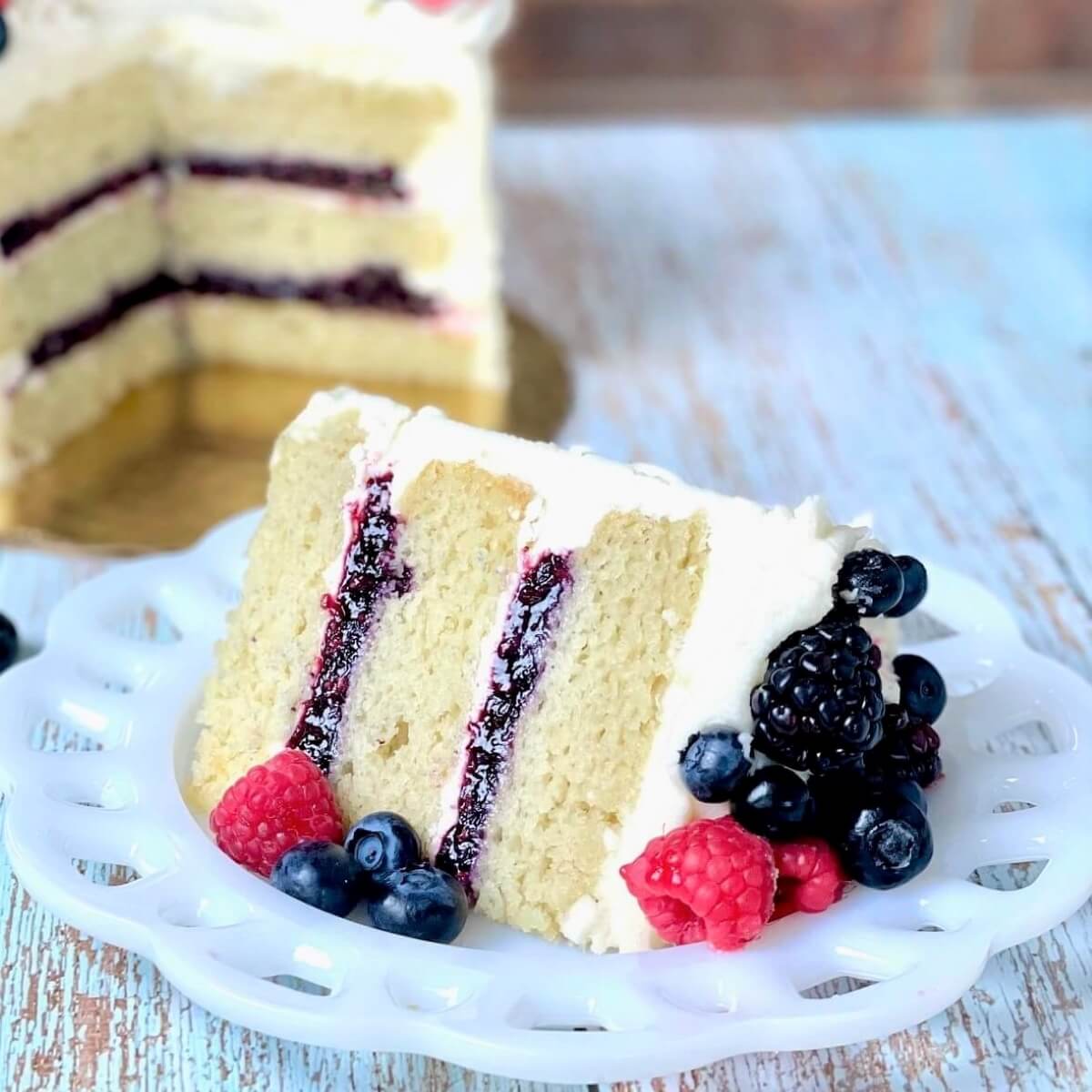 Vanilla Chantilly Cake W/ Mascarpone Frosting (2 Layer)